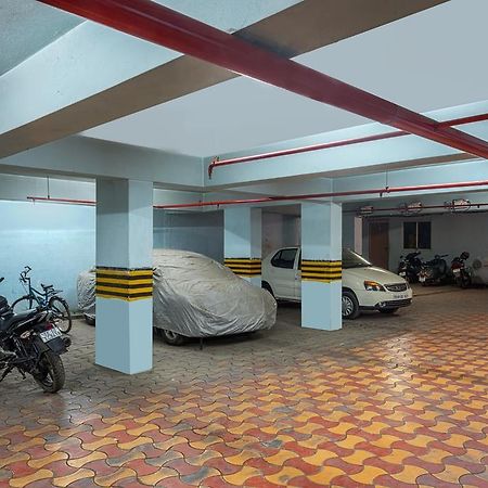 Treebo Trend Grand Plaza Nampally Hyderabad Eksteriør billede