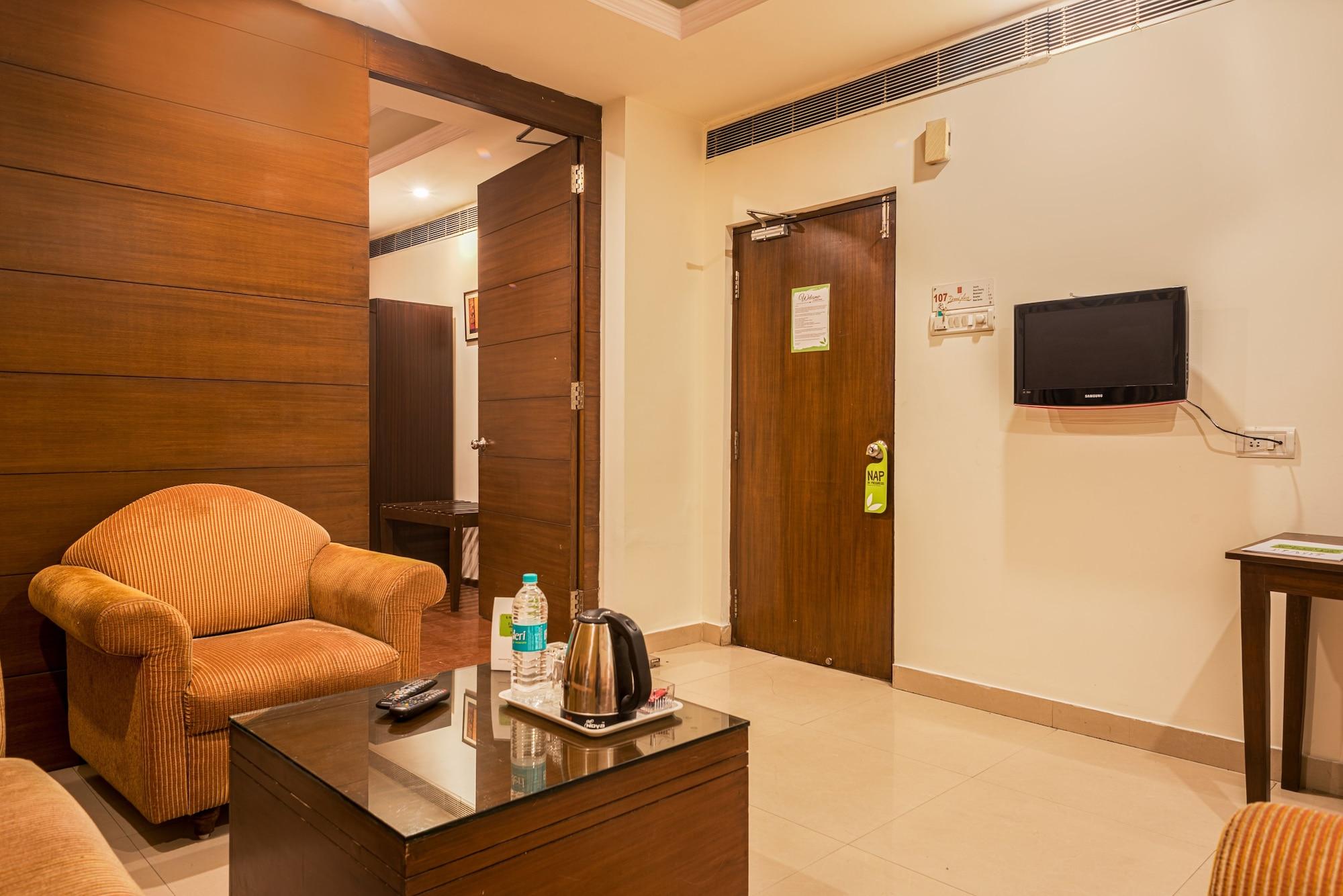 Treebo Trend Grand Plaza Nampally Hyderabad Eksteriør billede