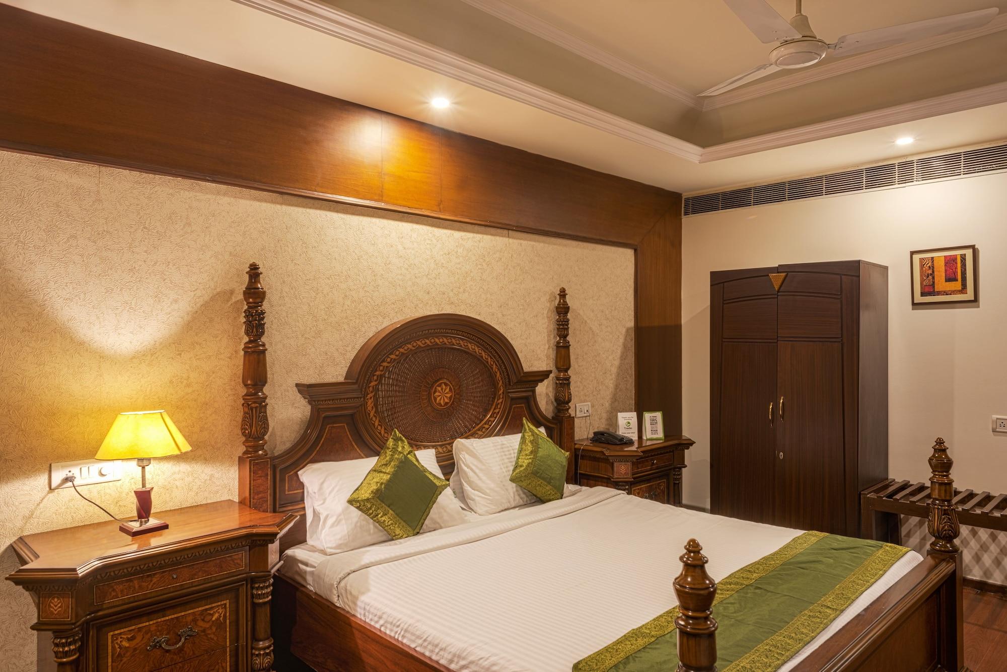 Treebo Trend Grand Plaza Nampally Hyderabad Eksteriør billede