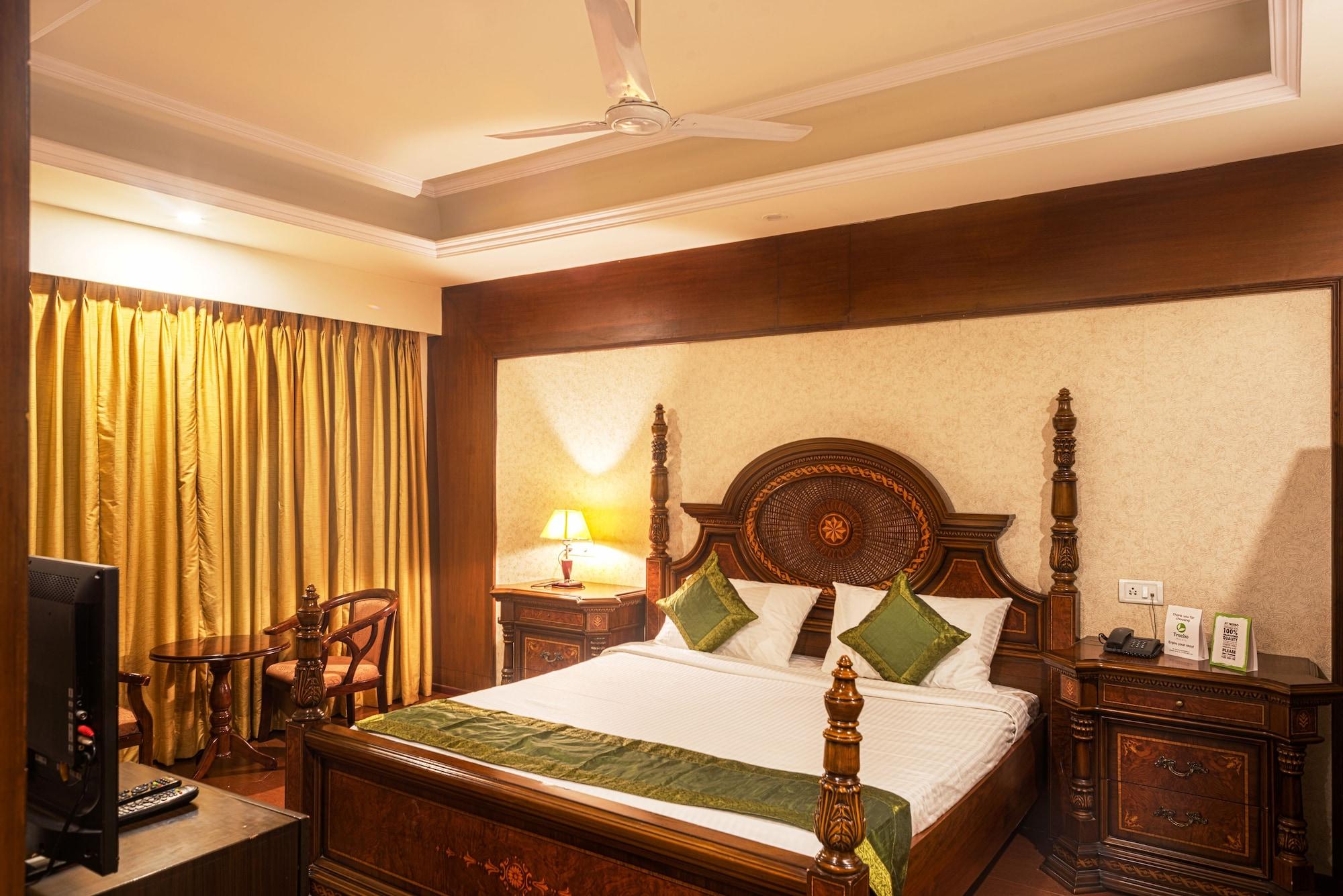 Treebo Trend Grand Plaza Nampally Hyderabad Eksteriør billede