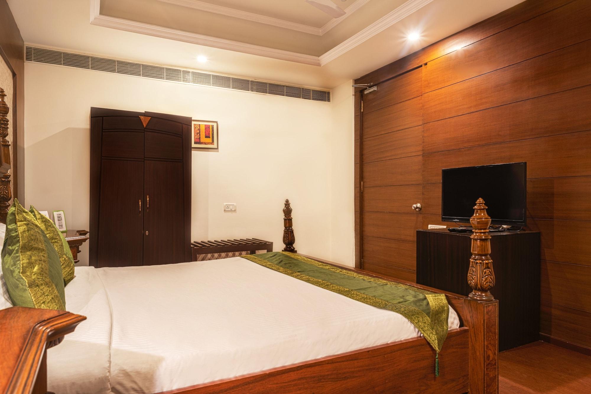 Treebo Trend Grand Plaza Nampally Hyderabad Eksteriør billede
