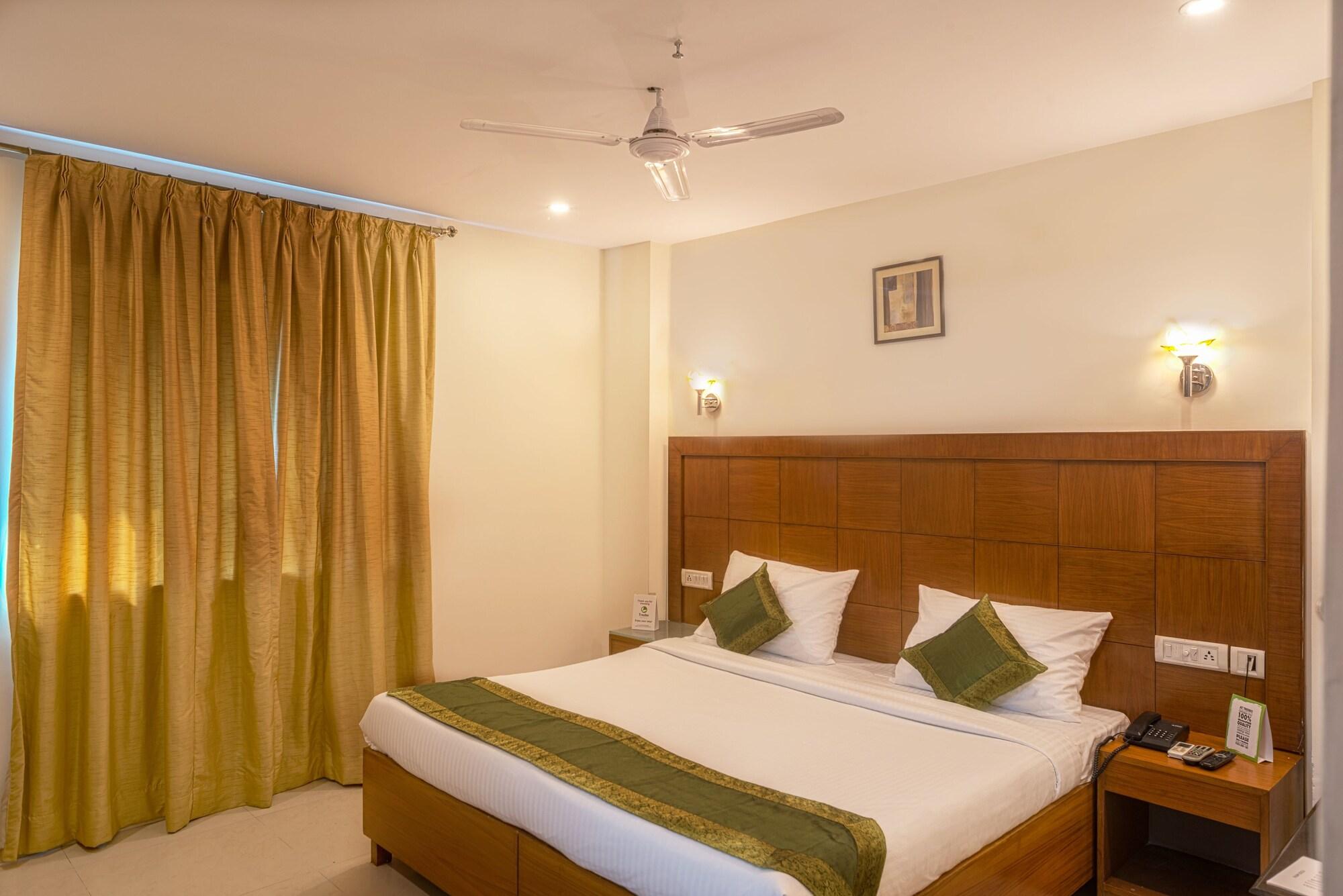 Treebo Trend Grand Plaza Nampally Hyderabad Eksteriør billede