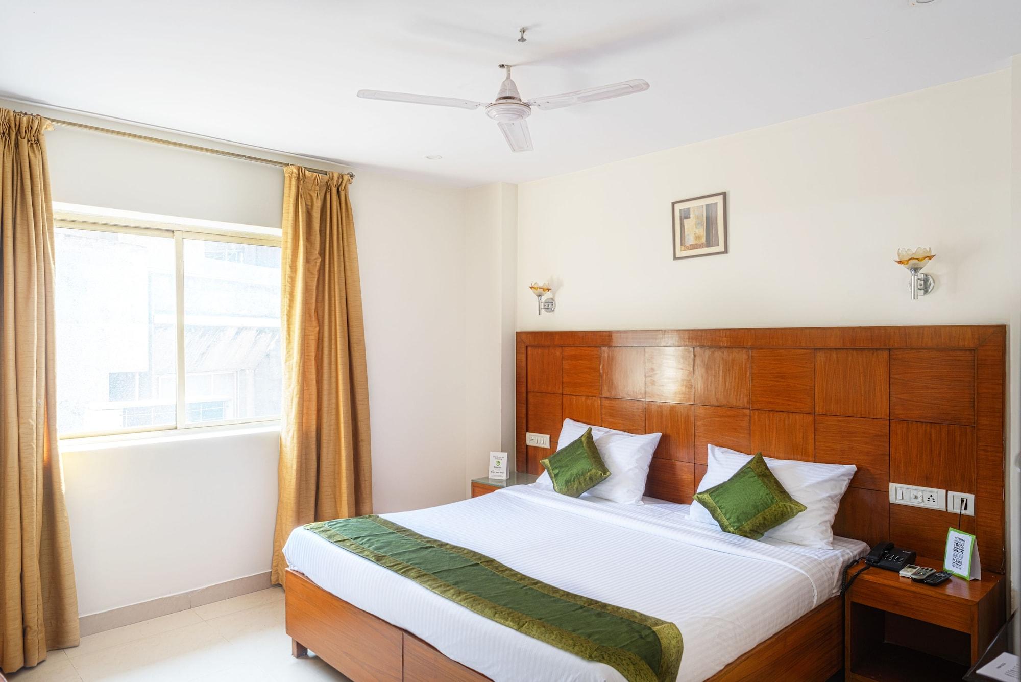 Treebo Trend Grand Plaza Nampally Hyderabad Eksteriør billede