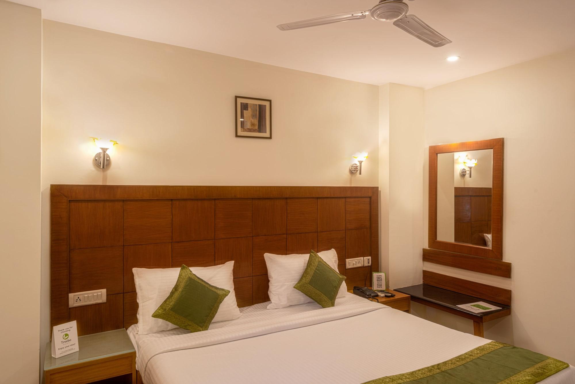 Treebo Trend Grand Plaza Nampally Hyderabad Eksteriør billede