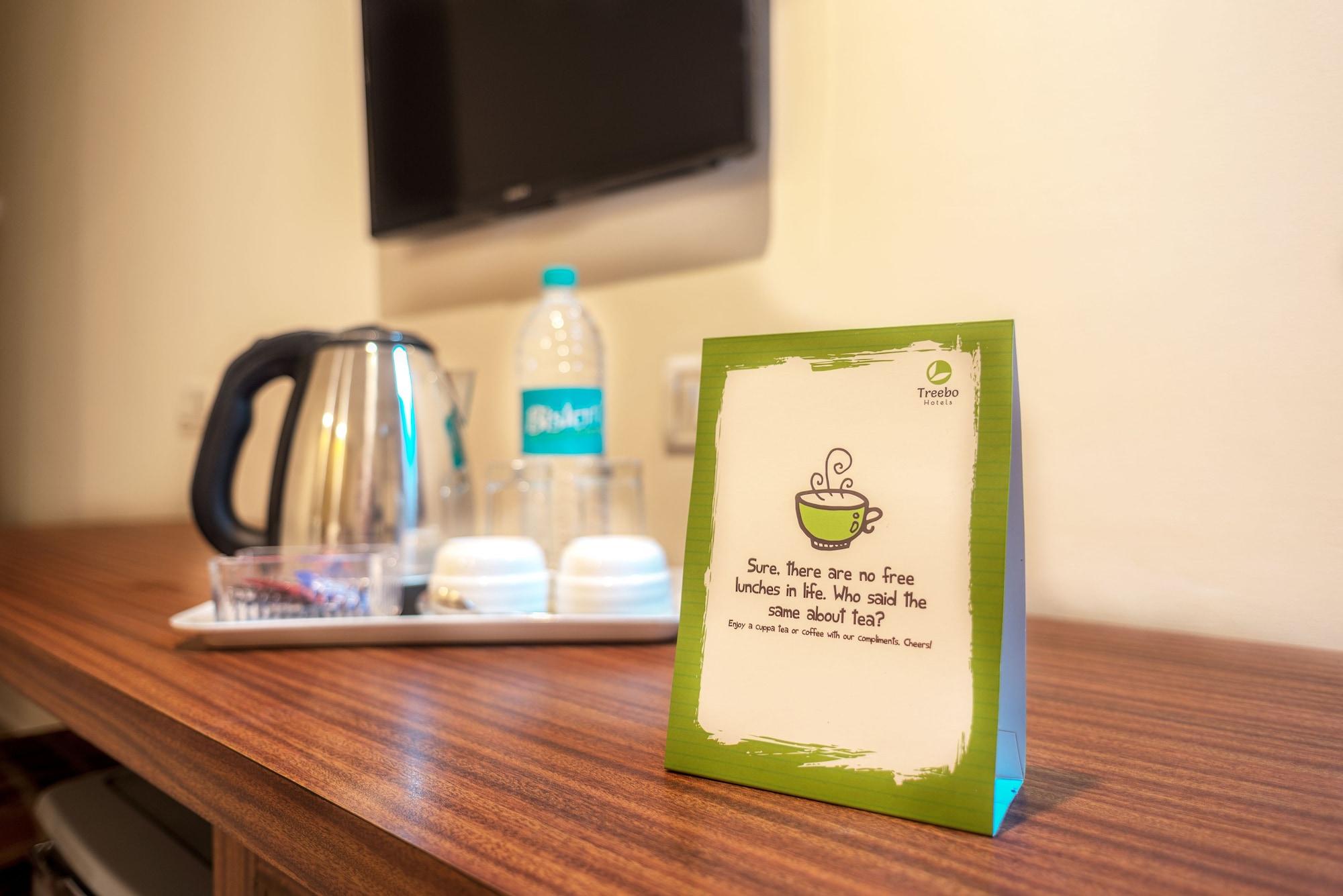 Treebo Trend Grand Plaza Nampally Hyderabad Eksteriør billede