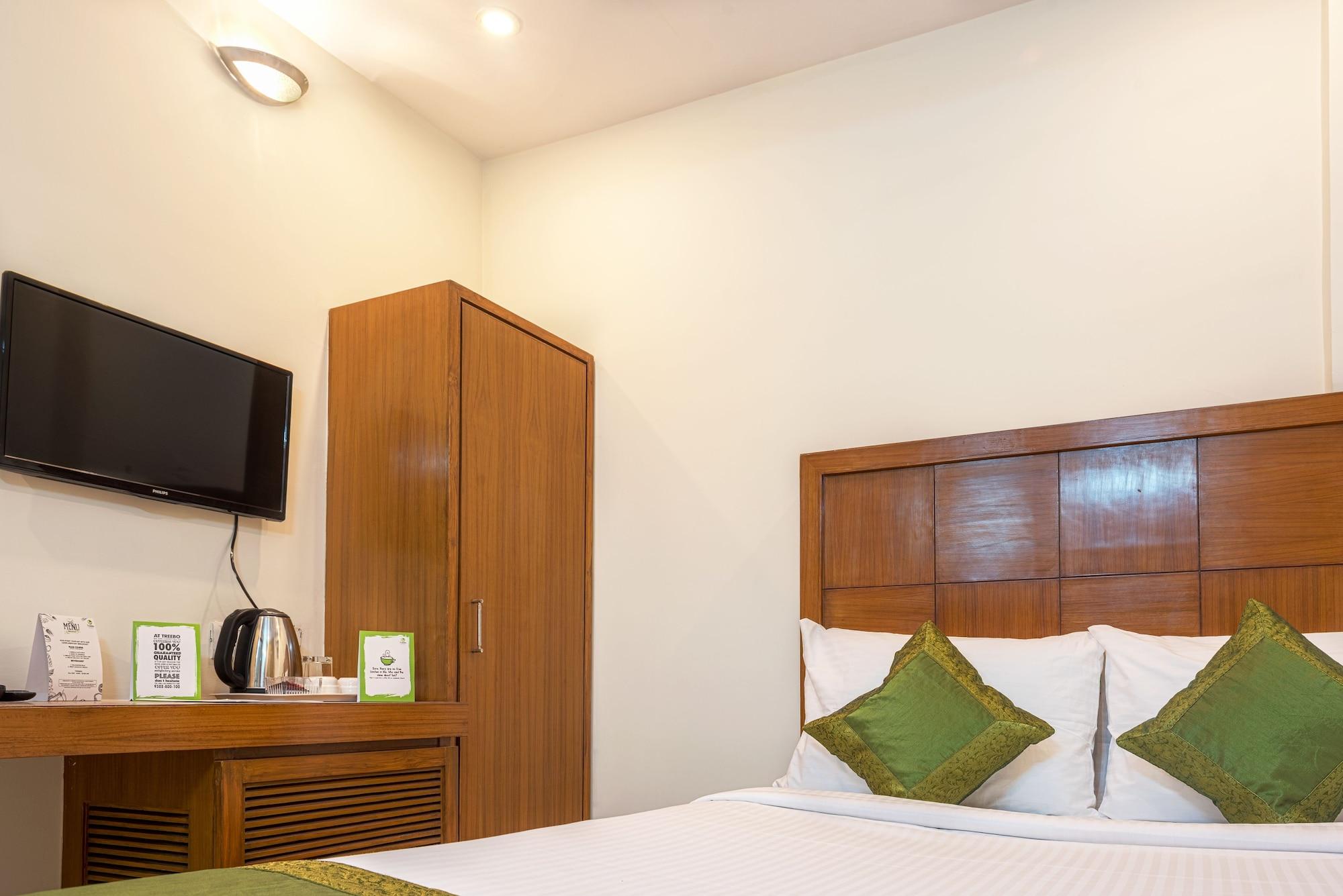 Treebo Trend Grand Plaza Nampally Hyderabad Eksteriør billede