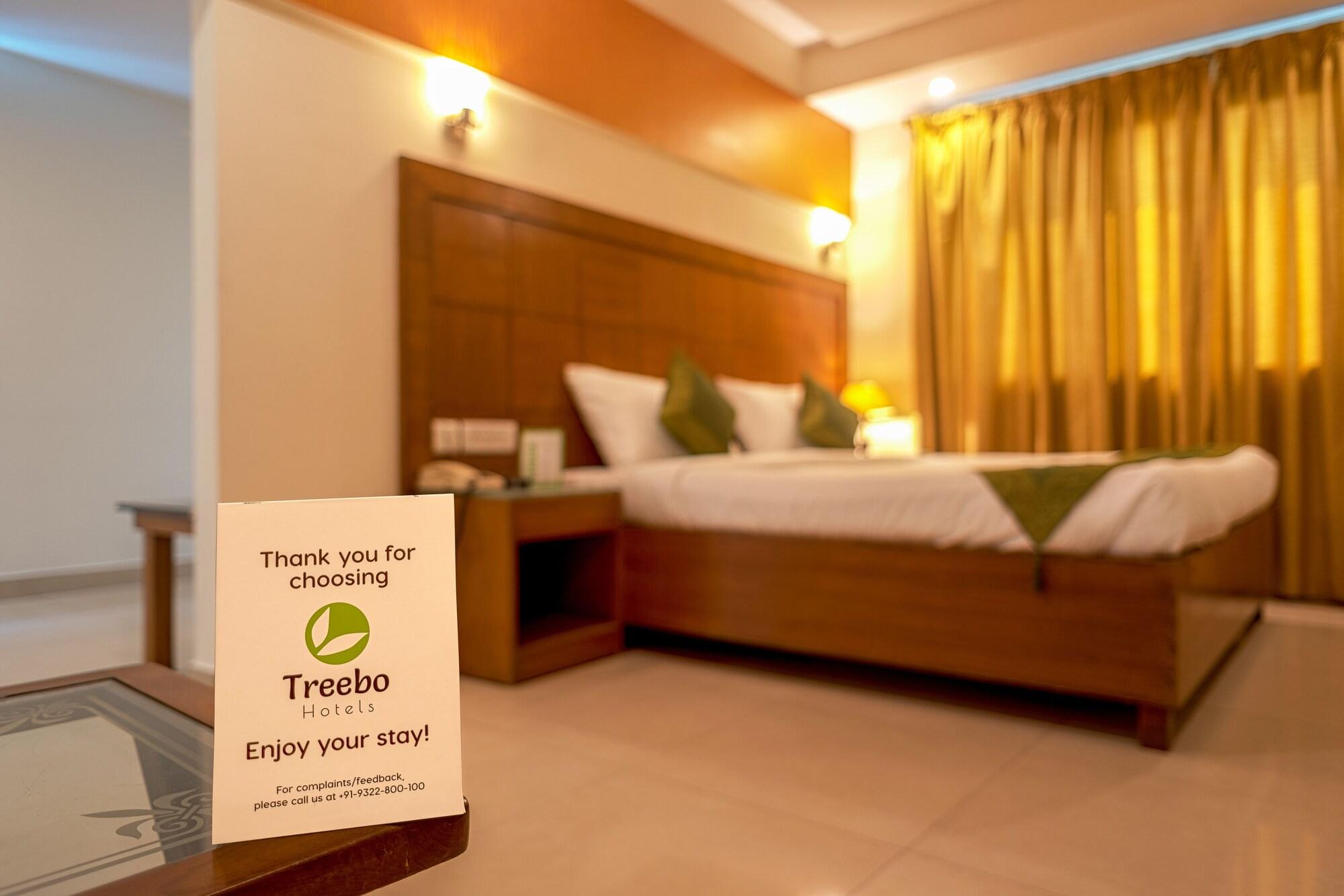 Treebo Trend Grand Plaza Nampally Hyderabad Eksteriør billede