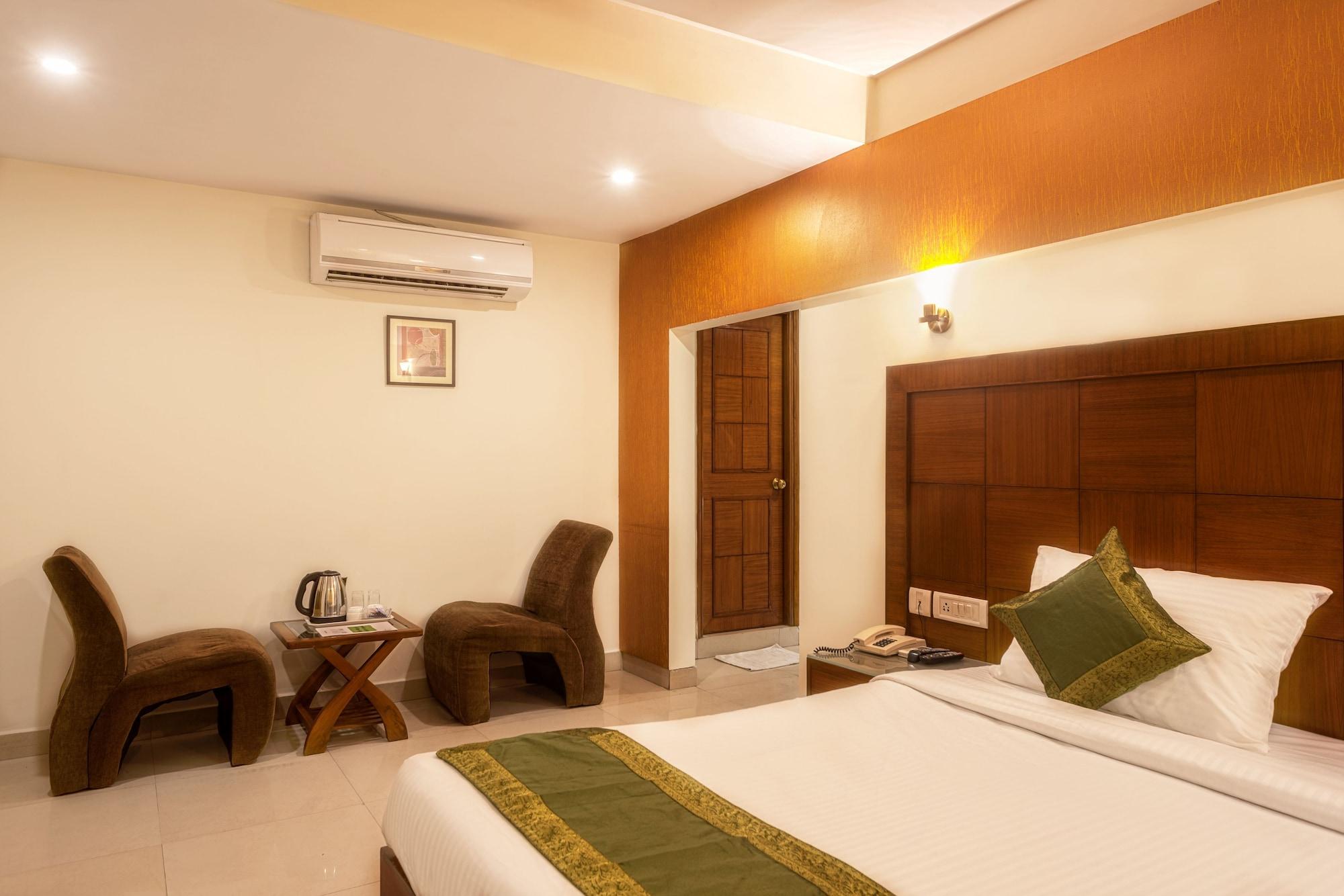 Treebo Trend Grand Plaza Nampally Hyderabad Eksteriør billede